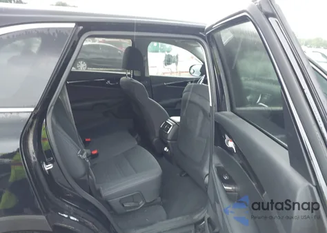 2019 Kia Sorento 2.4L L from USA, damaged, VIN 5XYPG4A39KG584941